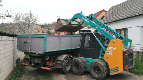 Spolehlivá autodoprava pro stavby