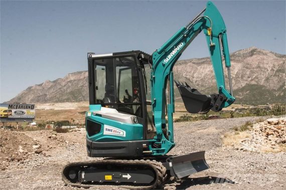 Minibagr Sunward SWE 25