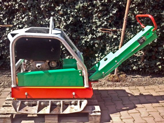 Vibrační deska LG 500 Dynapac